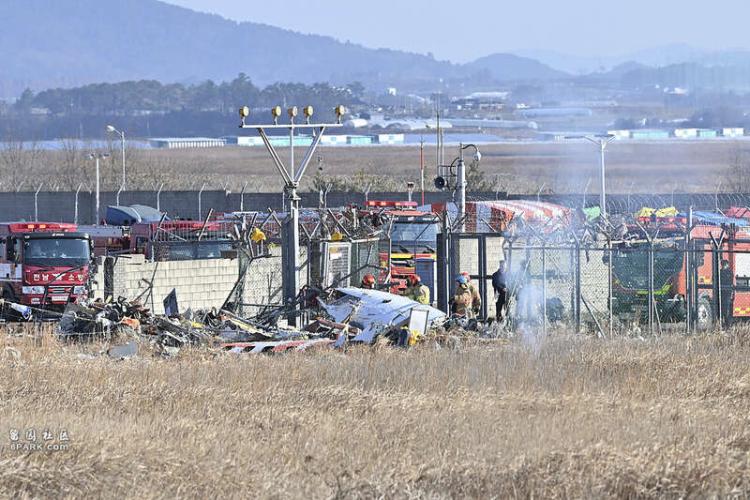 泰总理敦促核实韩客机碰撞起火事故中泰公民情况