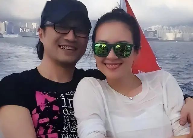 与汪峰离婚后，45岁章子怡哭着感谢陈可辛，她的心酸暴露无遗